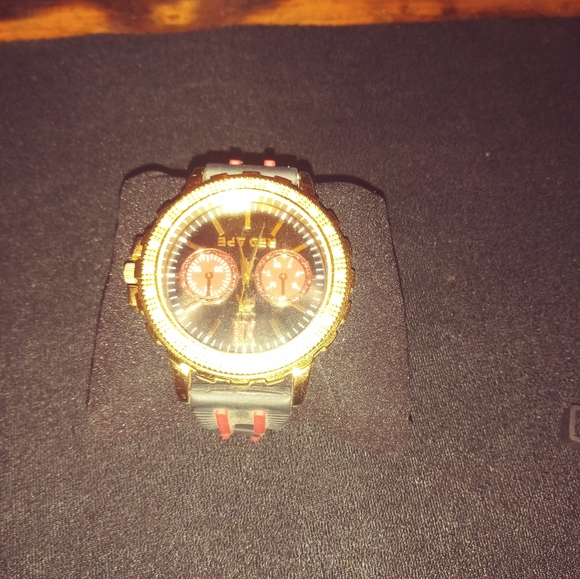 Red Ape Watch - Picture 2 of 2